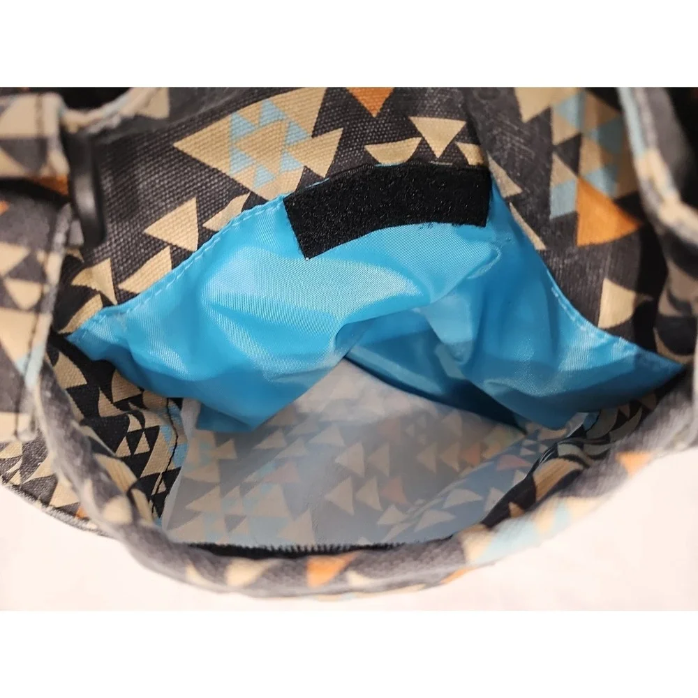 KAVU Crossbody Bag Geometric Pattern Adjustable Strap Zipper Accent Blue Lining